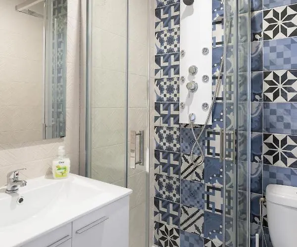 Moreira 284 בית הארחה 2*